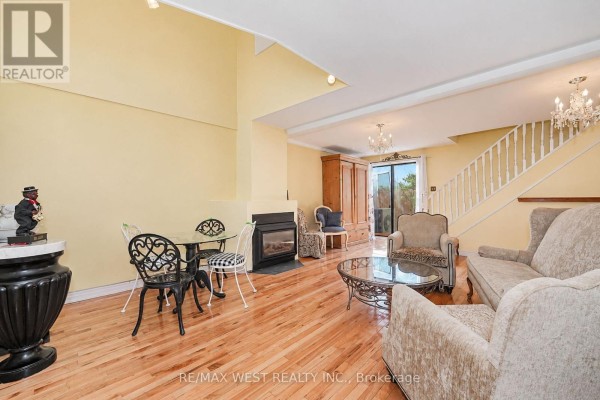 Bedroom - 311 Wellesley Street E, Toronto, ON M4X1H2 Photo 3