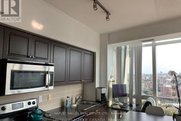 Kitchen - 3111 - 215 Fort York Boulevard, Toronto, ON M5V4A2 Photo 3