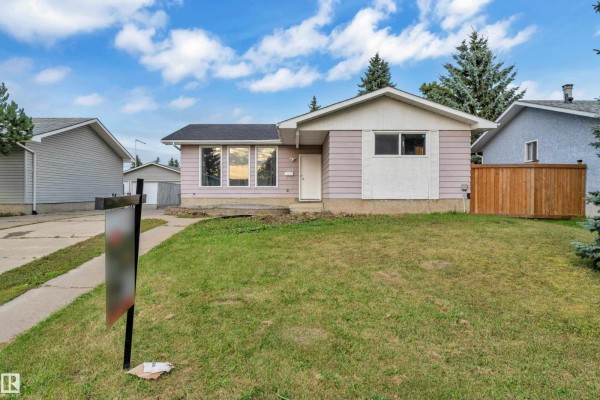 3111 67 St Nw, Edmonton, AB, photo 2