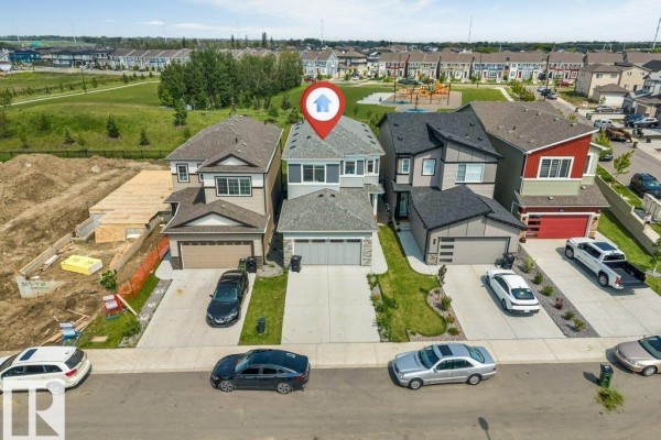Family room - 3111 9 St Nw, Edmonton, AB T6T2V6 Photo 4