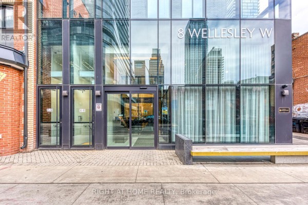3112 - 8 Wellesley Street W, Toronto, ON, photo 2