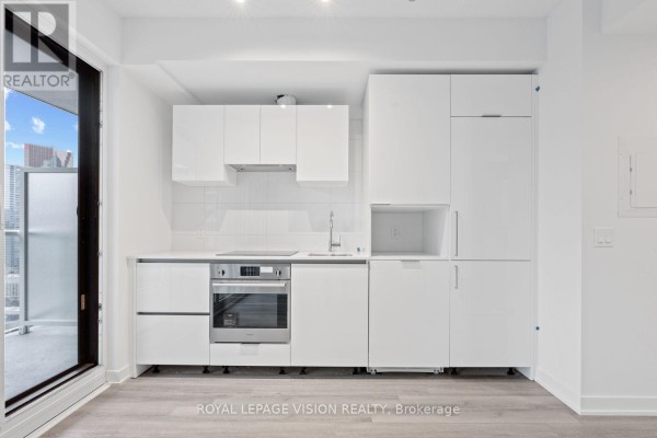 3113 - 230 Simcoe Street, Toronto, ON, photo 3