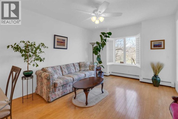 Foyer - 3115, 3115 Sienna Park Green Sw, Calgary, AB T3H3N7 Photo 5