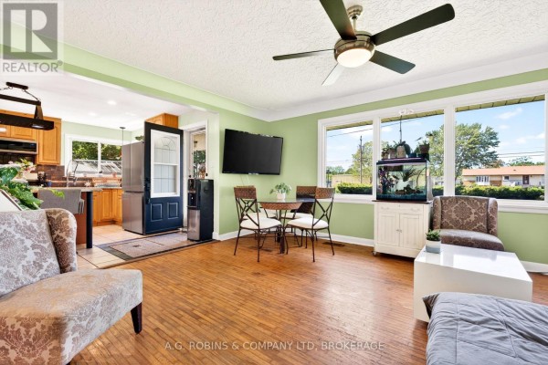 Bedroom 3 - 3119 #3 Highway E, Port Colborne, ON L3K5V3 Photo 5