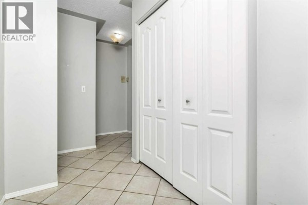 Kitchen - 312, 5135 Lakeshore Drive, Sylvan Lake, AB T4S1E2 Photo 4
