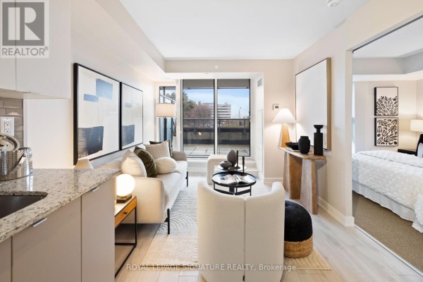 Dining room - 312 - 160 Flemington Road, Toronto, ON M6A0A9 Photo 2
