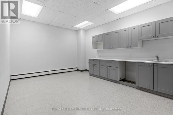 312 - 225 Metcalfe Street, Ottawa, ON K2P1P9 Photo 3