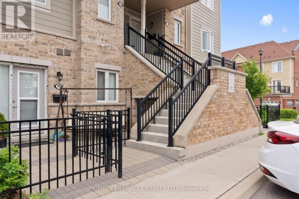 Primary Bedroom - 312 - 250 Sunny Meadow Boulevard, Brampton, ON L6R3Y7 Photo 4