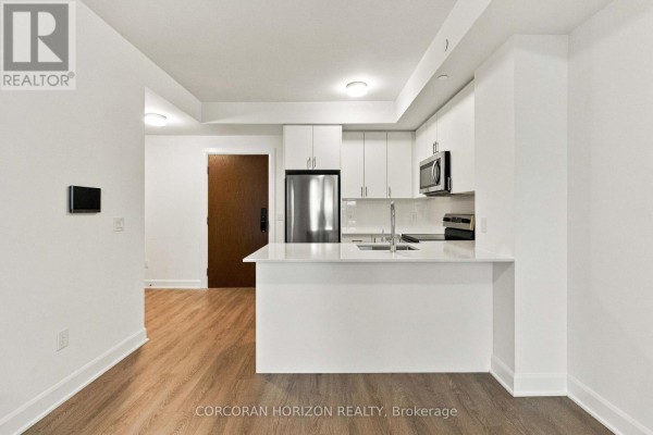 Kitchen - 312 - 3240 William Coltson Avenue, Oakville, ON L6H8C8 Photo 2