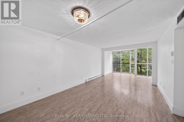 Dining room - 312 - 5795 Yonge Street, Toronto, ON M2M4J3 Photo 2