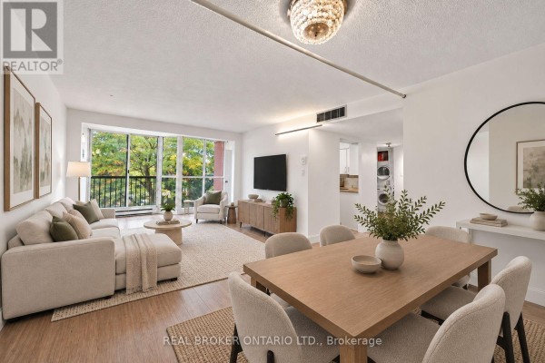 Kitchen - 312 - 5795 Yonge Street, Toronto, ON M2M4J3 Photo 3