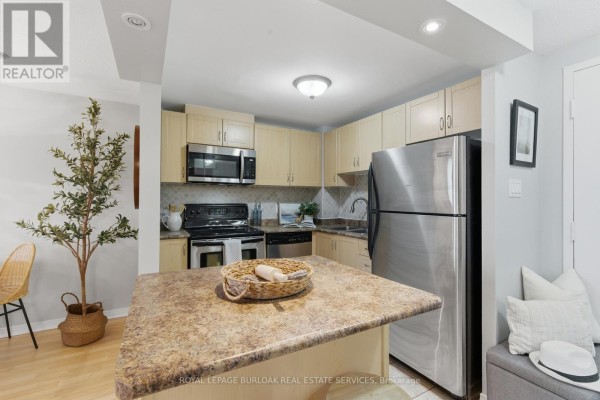 Bedroom - 312 - 6720 Glen Erin Drive, Mississauga, ON L5N3K8 Photo 5