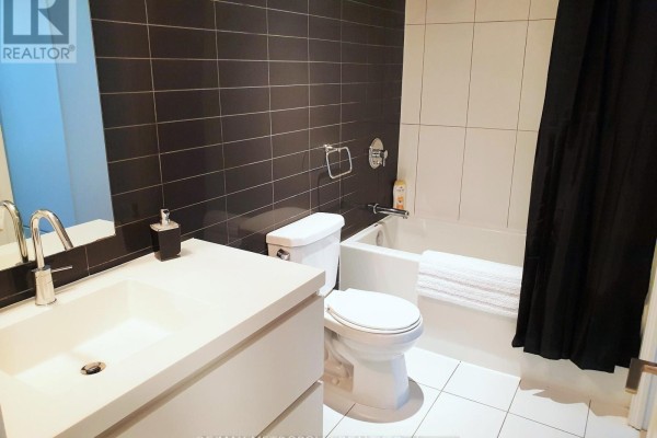 312 - 85 Queens Wharf Road, Toronto, ON M5V0J9 Photo 5