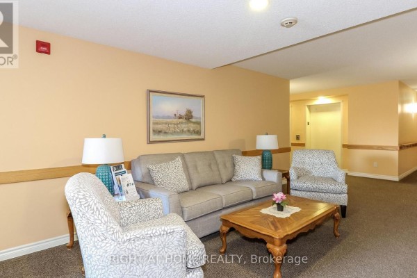 312 - 90 Dean Avenue, Barrie, ON, photo 3