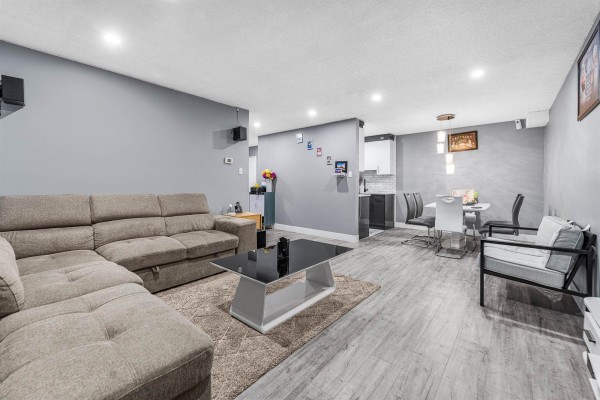 312 10061 150 Street, Surrey, BC V3R4A7 Photo 3