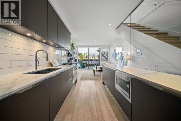 312 1647 E Pender Street, Vancouver, BC V5L1W2 Photo 4
