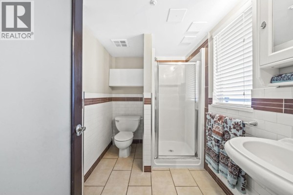 312 6 Renaissance Square, New Westminster, BC V3M6N8 Photo 4