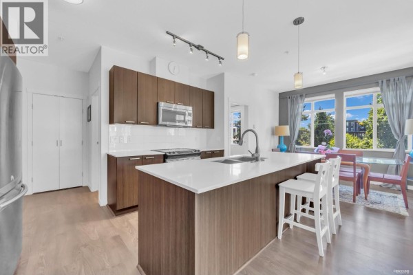 312 617 Smith Avenue, Coquitlam, BC V3J0C3 Photo 5