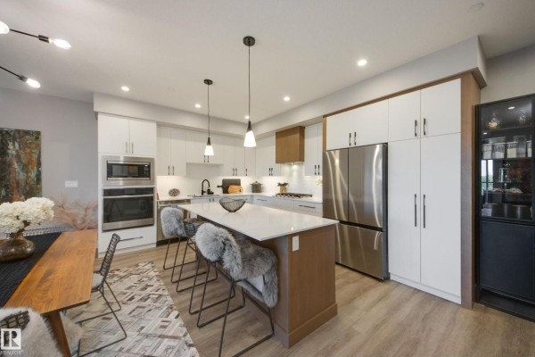 Kitchen - #312 7471 May Cm Nw, Edmonton, AB T6X1E9 Photo 2