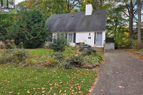 312 Cunningham Avenue E, Ottawa
