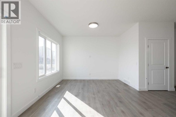 Laundry room - 312 Edgefield Close, Strathmore, AB T1P2H9 Photo 4