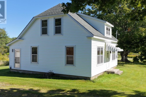 4pc Bathroom - 312 Medway River Road, Mill Village, NS B0J2H0 Photo 5