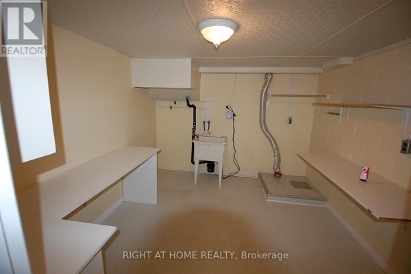 Bathroom - 312 Ramage Road, Clarence Rockland, ON K4K1K7 Photo 4