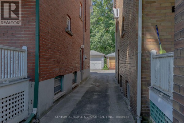 Bedroom 2 - 312 Runnymede Road, Toronto, ON M6S2Y6 Photo 5