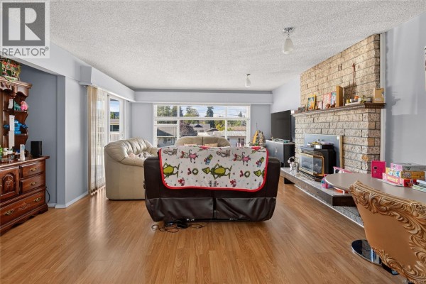 Kitchen - 3121 11th Ave, Port Alberni, BC V9Y4Y4 Photo 4