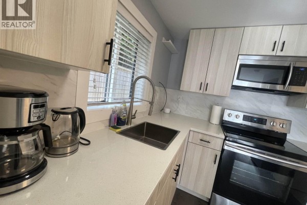 3124 Graveley Street Vancouver Street, Vancouver, BC V5K3K6 Photo 2