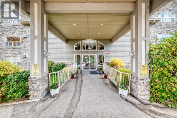 4pc Bathroom - 3126, 3000 Millrise Point Sw, Calgary, AB T2Y3W4 Photo 2