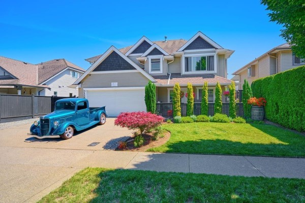 3126 Brakeman Street, Abbotsford, BC V3W3H5 Photo 2