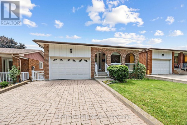 3126 Mccarthy Court, Mississauga, ON L4Y3Z5 Photo 3