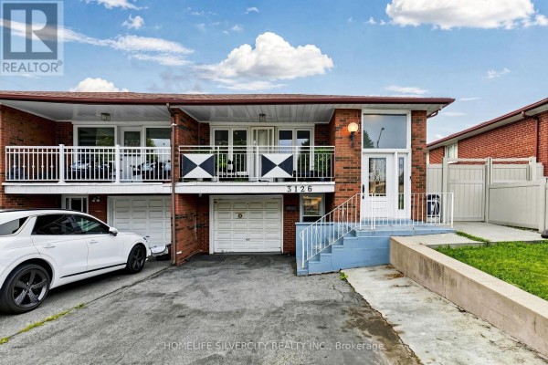 3126 Redbank Crescent, Mississauga, ON L4T1V1 Photo 2