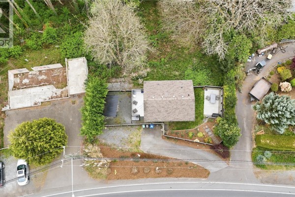 3129 Departure Bay Rd, Nanaimo, BC, photo 2