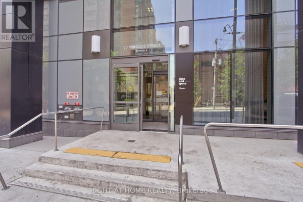 312b - 70 Princess Street, Toronto, ON, photo 2