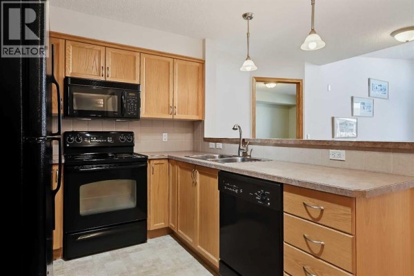 313, 380 Marina Drive, Chestermere, AB, photo 3