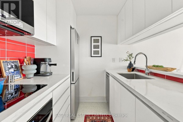 Kitchen - 313 - 222 The Esplanade, Toronto, ON M5A4M8 Photo 2