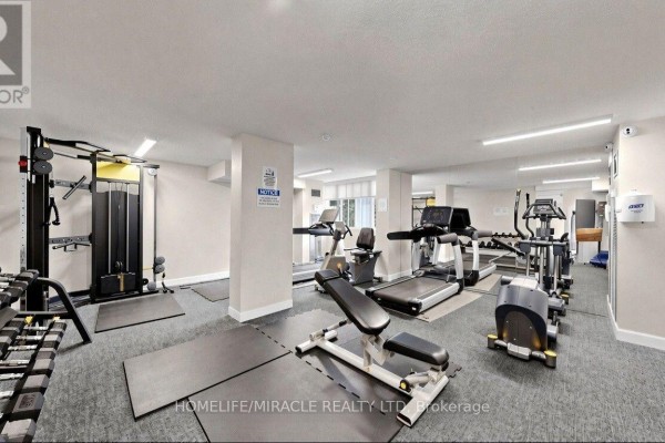 Dining room - 313 - 3590 Kaneff Crescent, Mississauga, ON L5A3X3 Photo 2