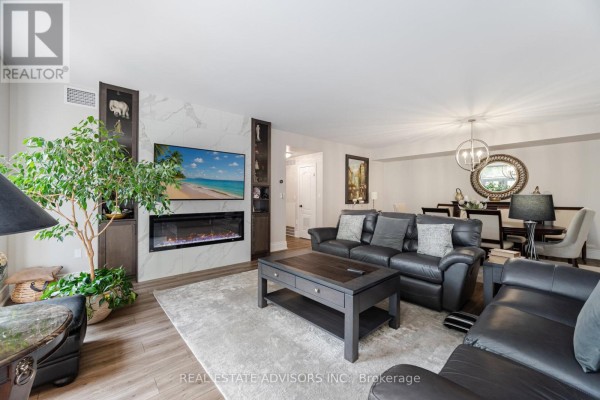 Living room - 313 - 53 Woodbridge Avenue, Vaughan, ON L4L9K9 Photo 3