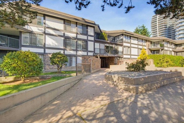313 1437 Foster Street, White Rock, BC V4B3X6 Photo 3