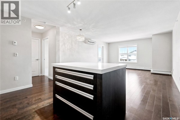Dining room - 313 1545 Neville Drive, Regina, SK S4Z0A7 Photo 5