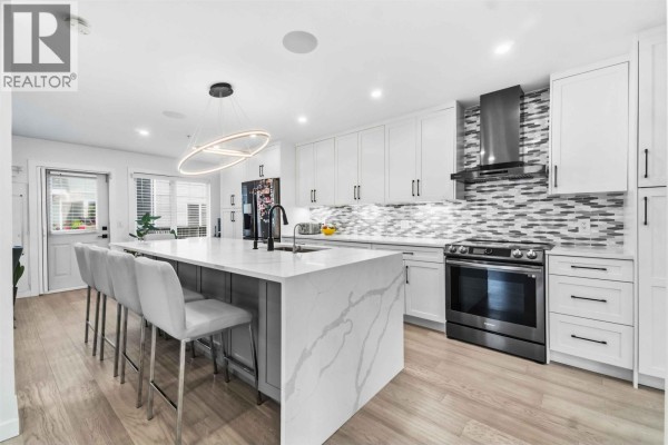 313 3000 Riverbend Drive, Coquitlam, BC V3C6R1 Photo 4