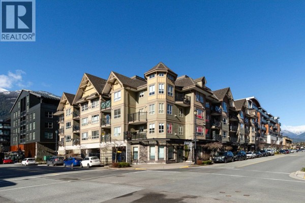 313 38003 Second Avenue, Squamish, BC V8B0C4 Photo 3