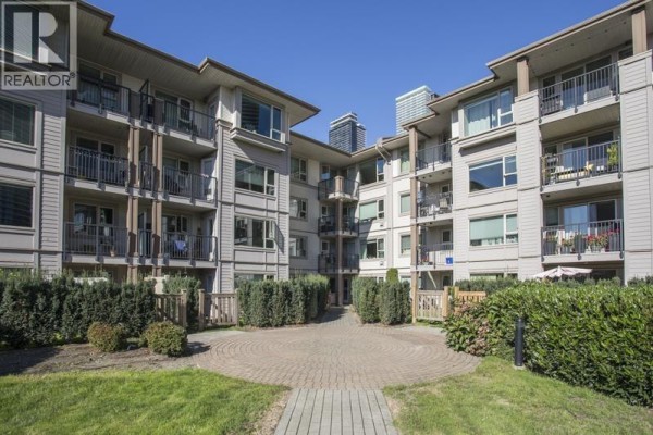 313 4728 Dawson Street, Burnaby, BC V5C0A9 Photo 3