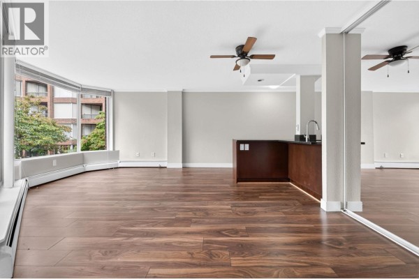 313 950 Drake Street, Vancouver, BC V6Z2B9 Photo 5
