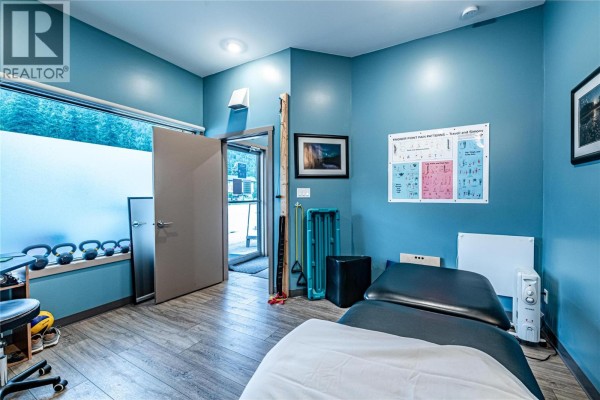 313 Railway Avenue, Salmo, BC V0G1Z0 Photo 5