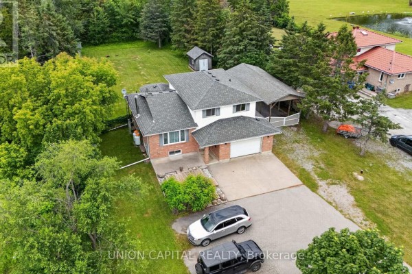 Family room - 3132 Ravenshoe Road, Georgina, ON L4P3E9 Photo 4