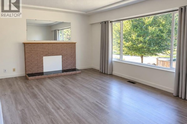 Residential for rent at 3134 E 45 Avenue, Vancouver, BC - MLS® EOVMiW