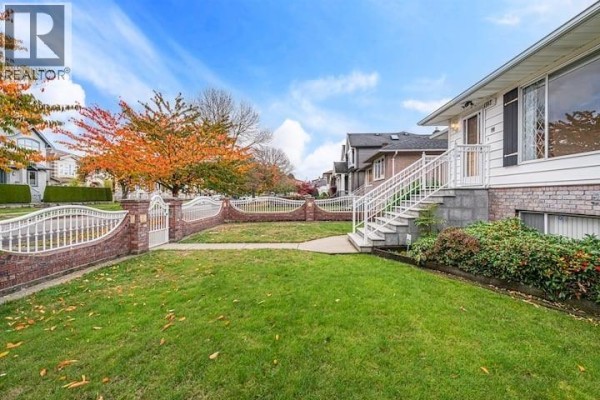 3136 E 53rd Avenue, Vancouver, BC V5S1W5 Photo 3